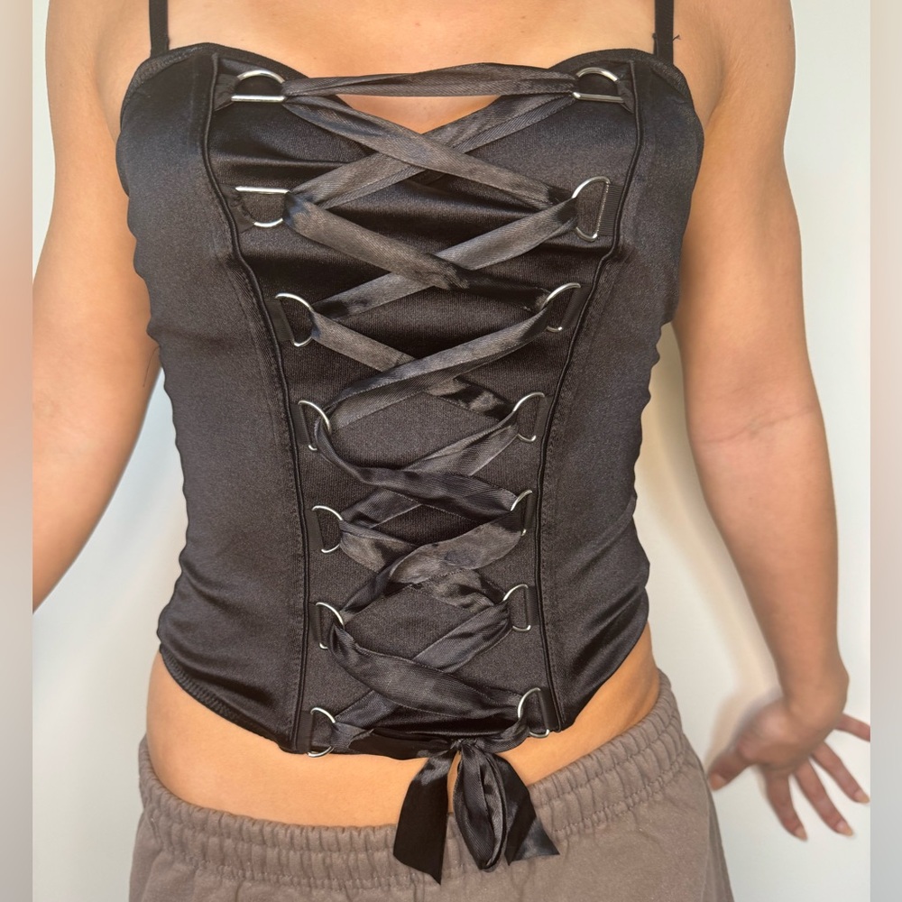 Black Lace-Up Corset Top with Removable Straps - Picture 3 of 7
